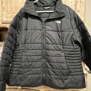 NWOT North Face jacket 😍 Size XXL. Smoke free home/ is in EXCELLENT condition